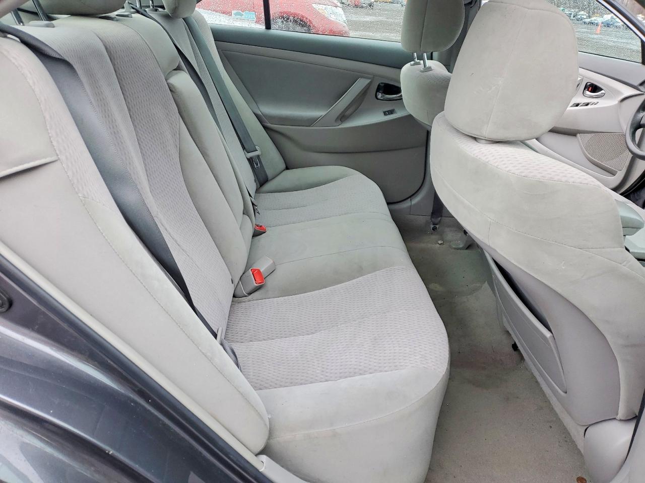 2011 TOYOTA CAMRY BASE photo 10