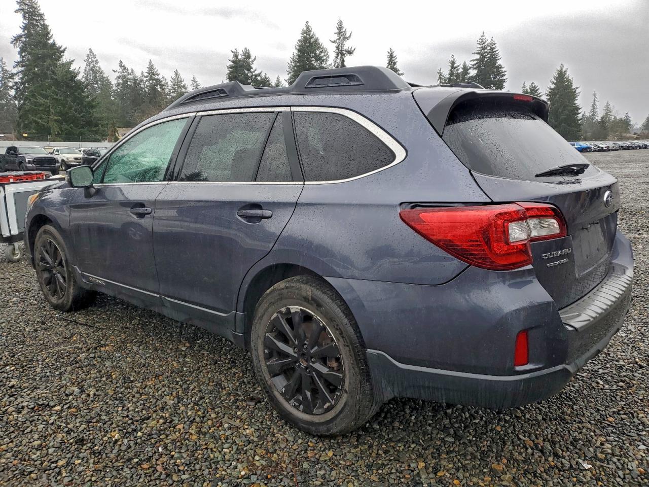 2015 SUBARU OUTBACK 3.6R LIMITED photo 2