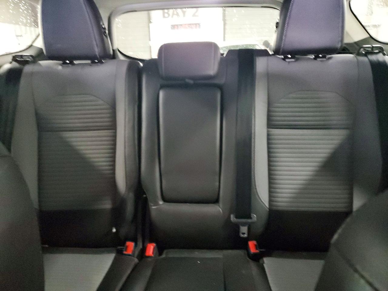 2017 FORD ESCAPE SE photo 10