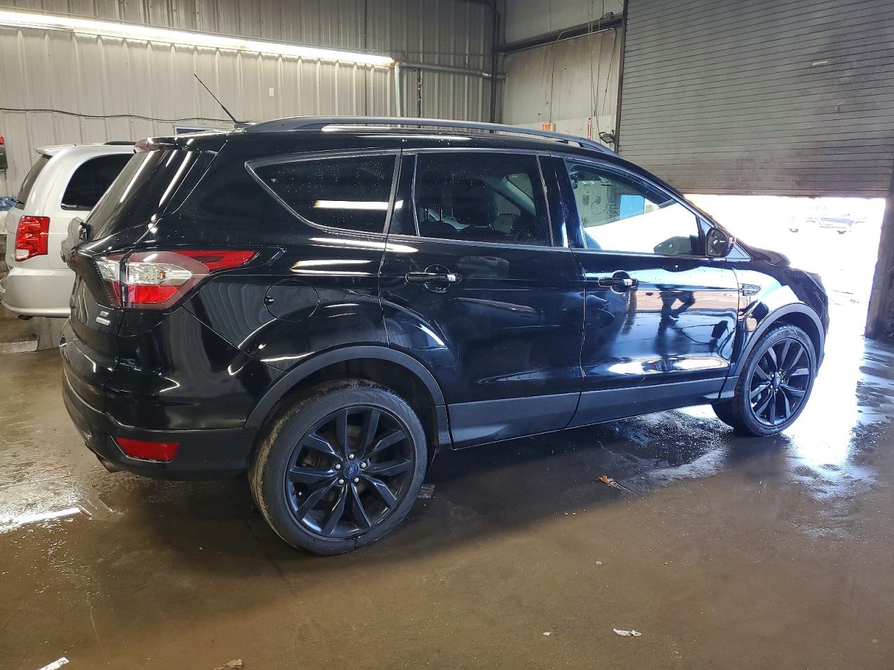2017 FORD ESCAPE SE photo 3