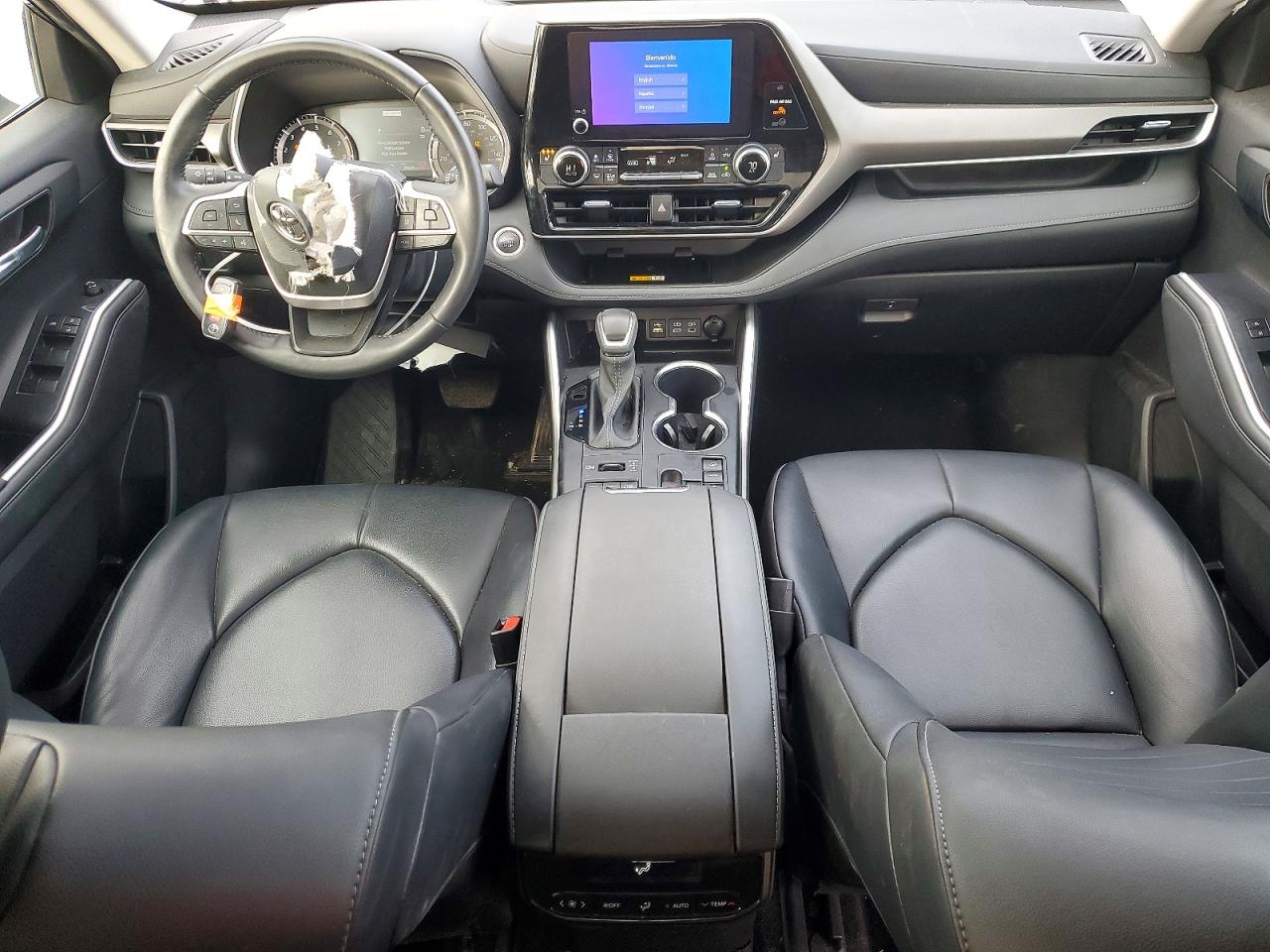 2024 TOYOTA HIGHLANDER LE photo 8