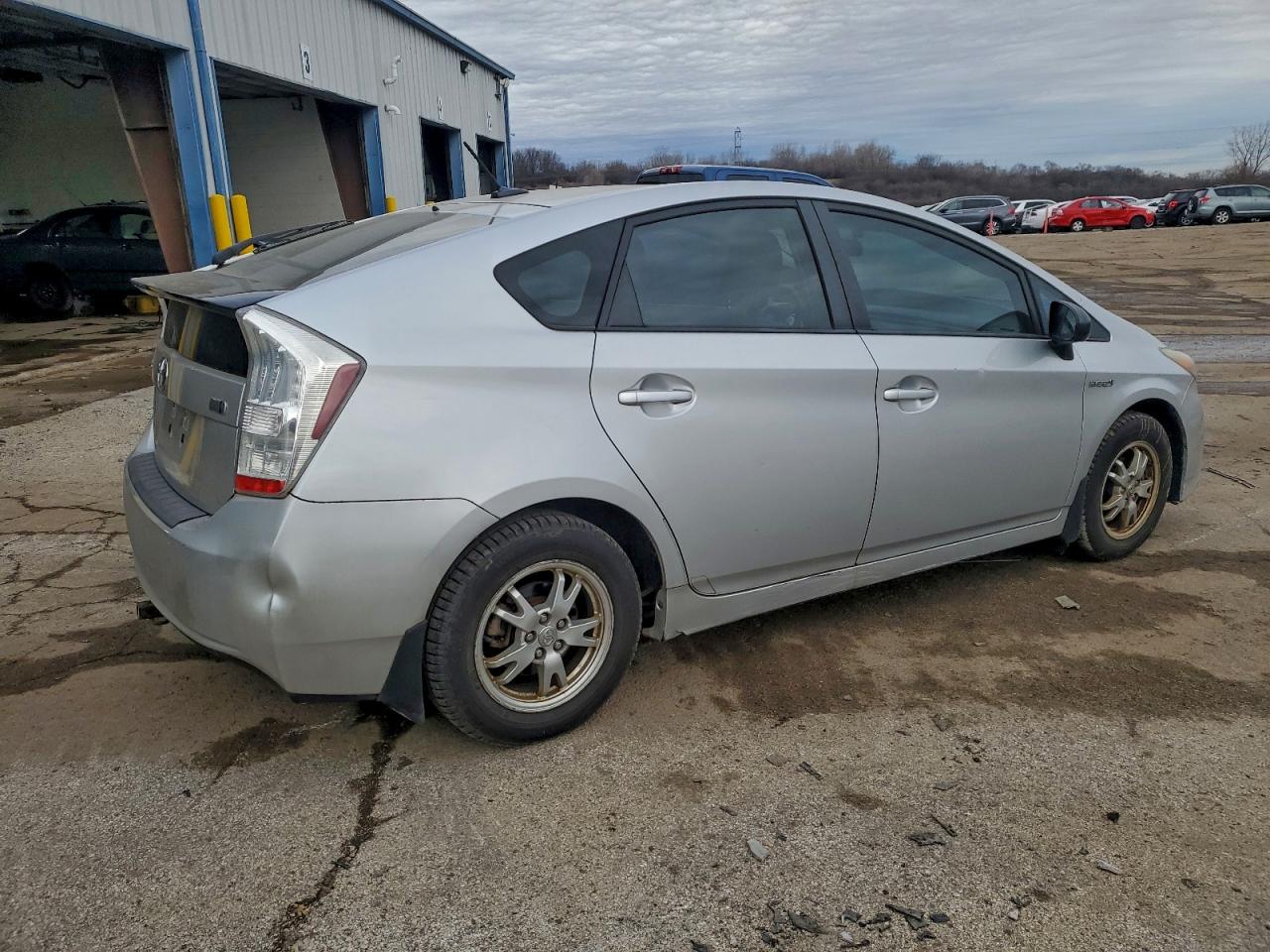 2011 TOYOTA PRIUS photo 5