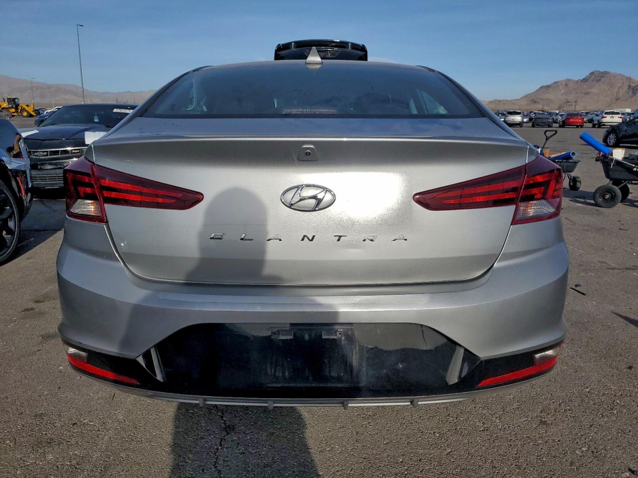 2020 HYUNDAI ELANTRA SEL photo 6