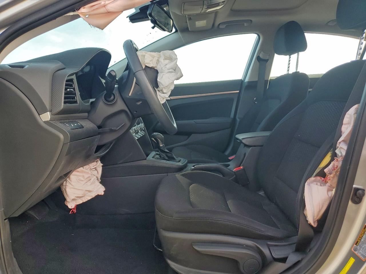 2020 HYUNDAI ELANTRA SEL photo 7