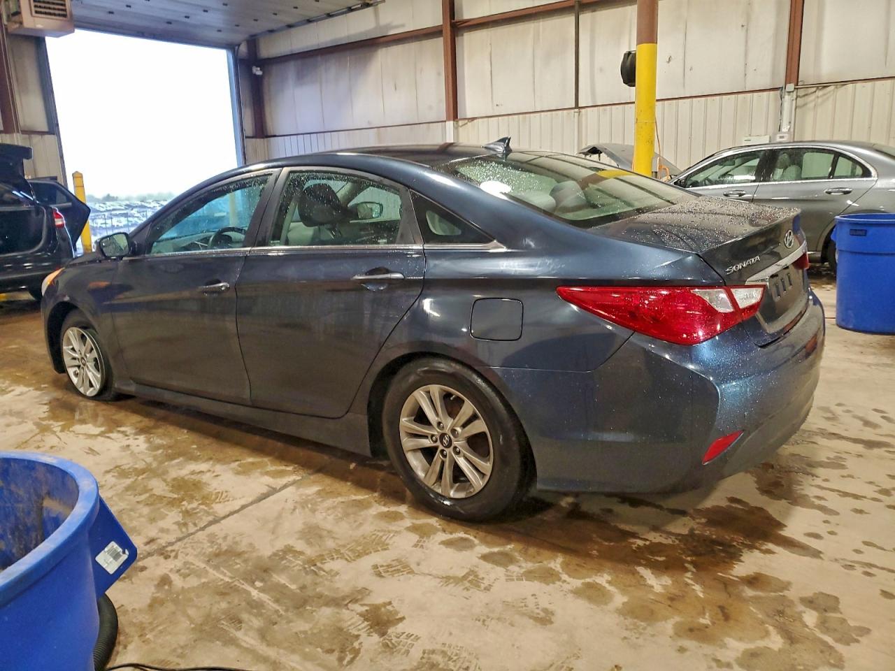 2014 HYUNDAI SONATA GLS photo 2