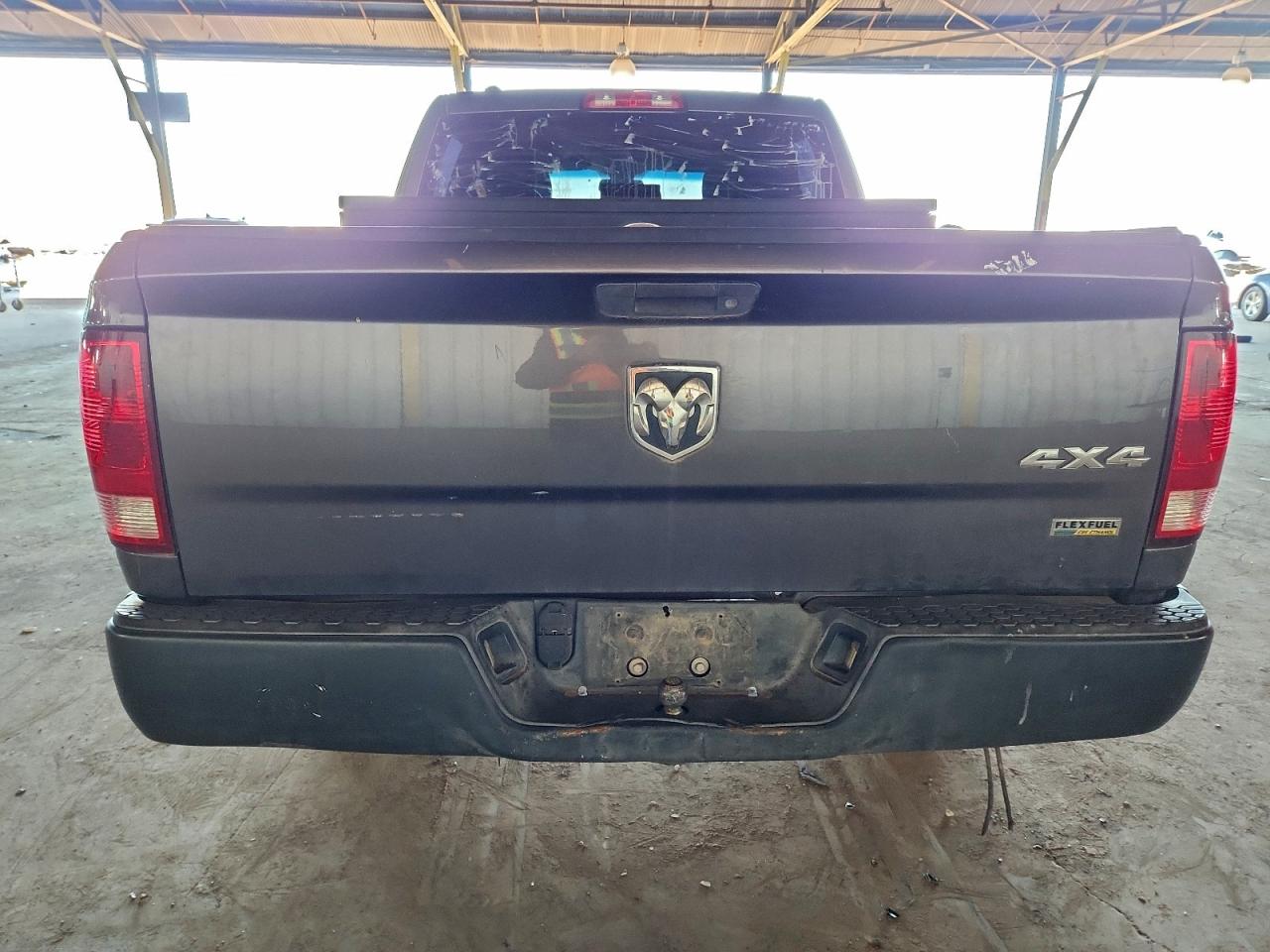 2016 RAM 1500 ST photo 6