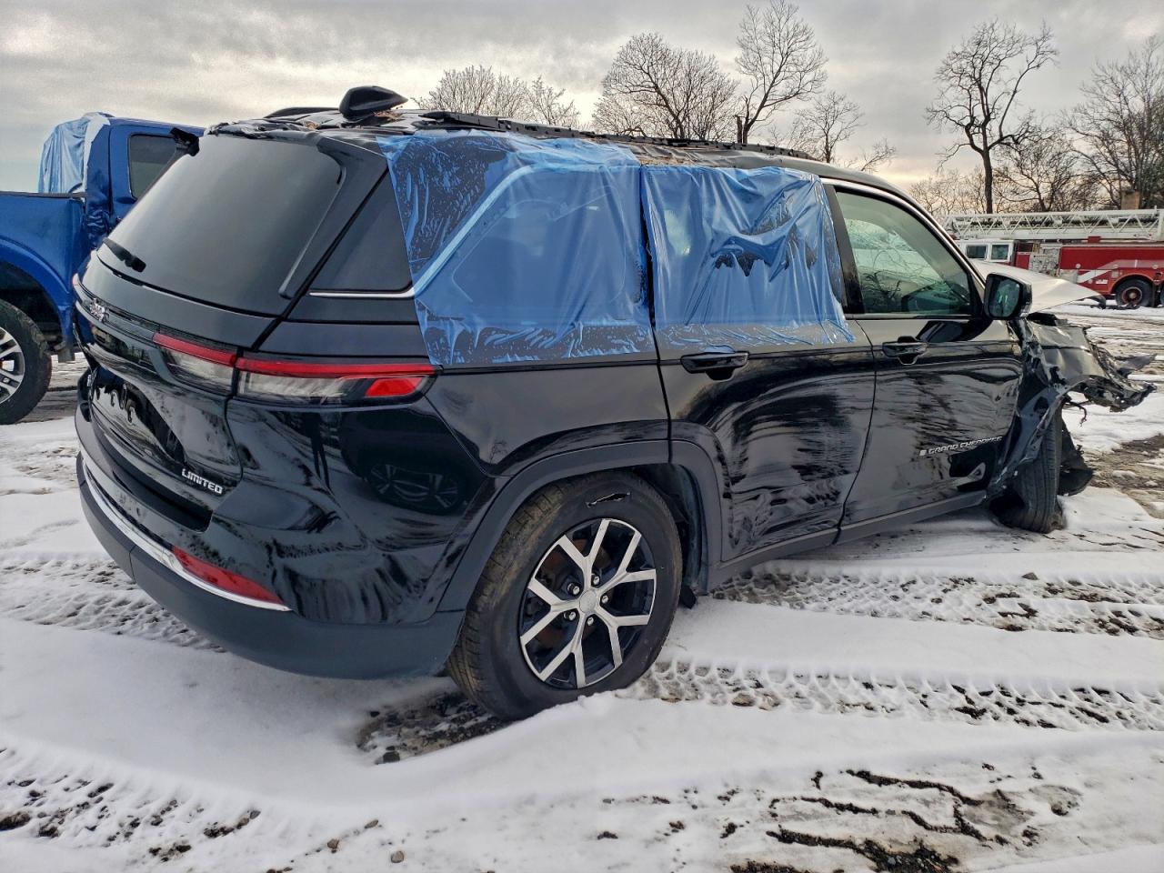 2024 JEEP GRAND CHEROKEE LIMITED photo 3