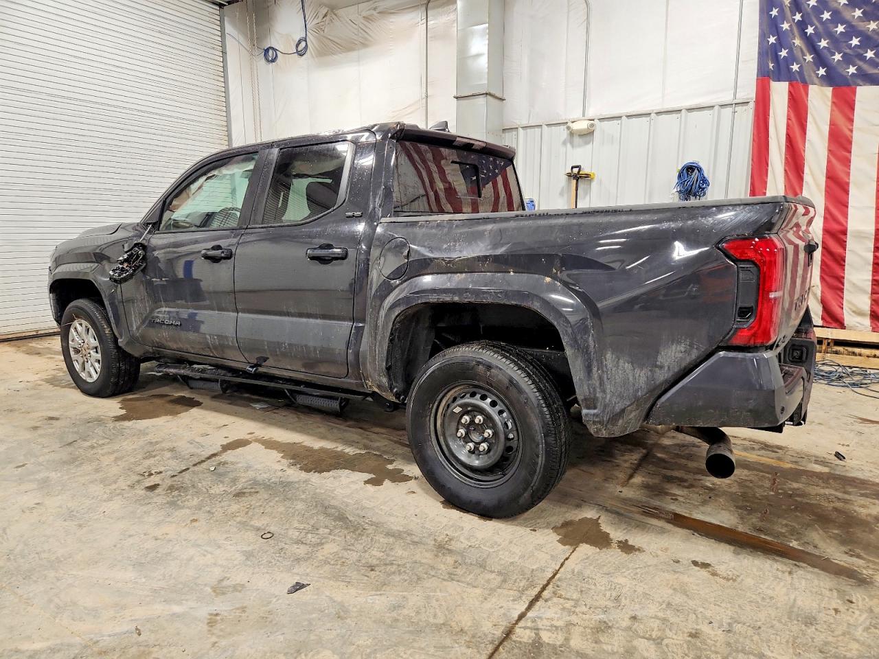 2025 TOYOTA TACOMA DOUBLE CAB photo 2