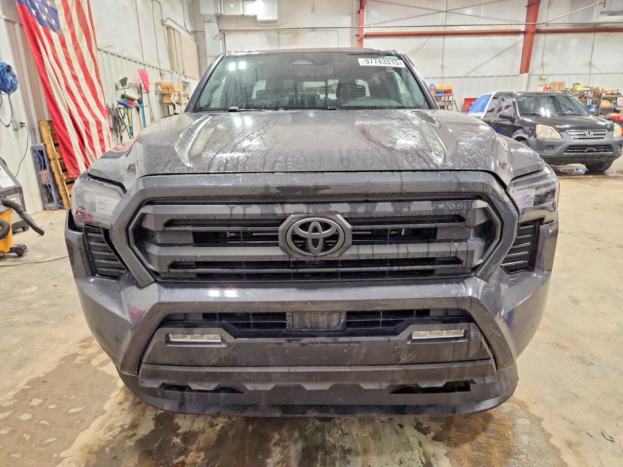 2025 TOYOTA TACOMA DOUBLE CAB photo 5