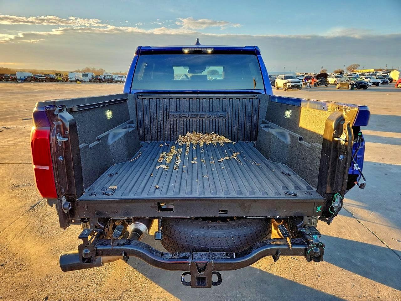 2025 TOYOTA TACOMA DOUBLE CAB photo 6