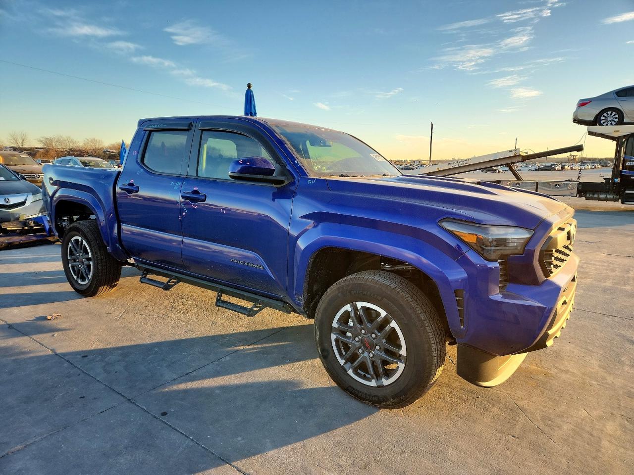 2025 TOYOTA TACOMA DOUBLE CAB photo 4