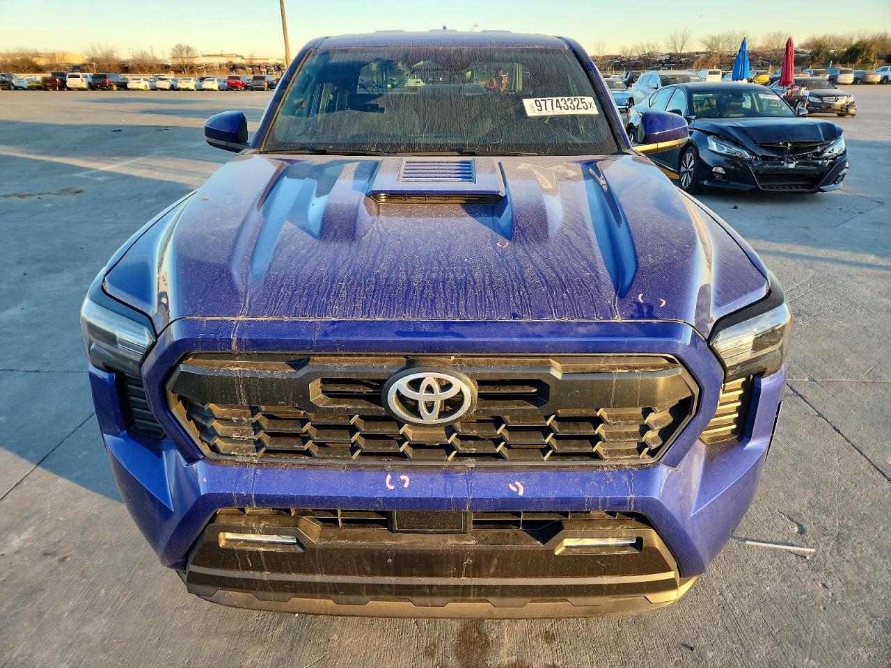 2025 TOYOTA TACOMA DOUBLE CAB photo 5
