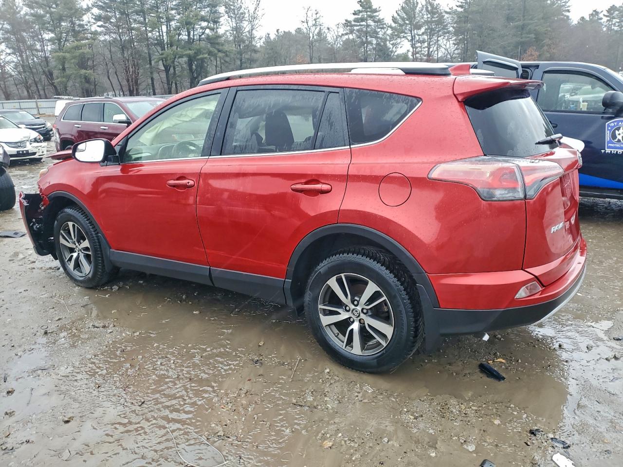 2016 TOYOTA RAV4 XLE photo 2