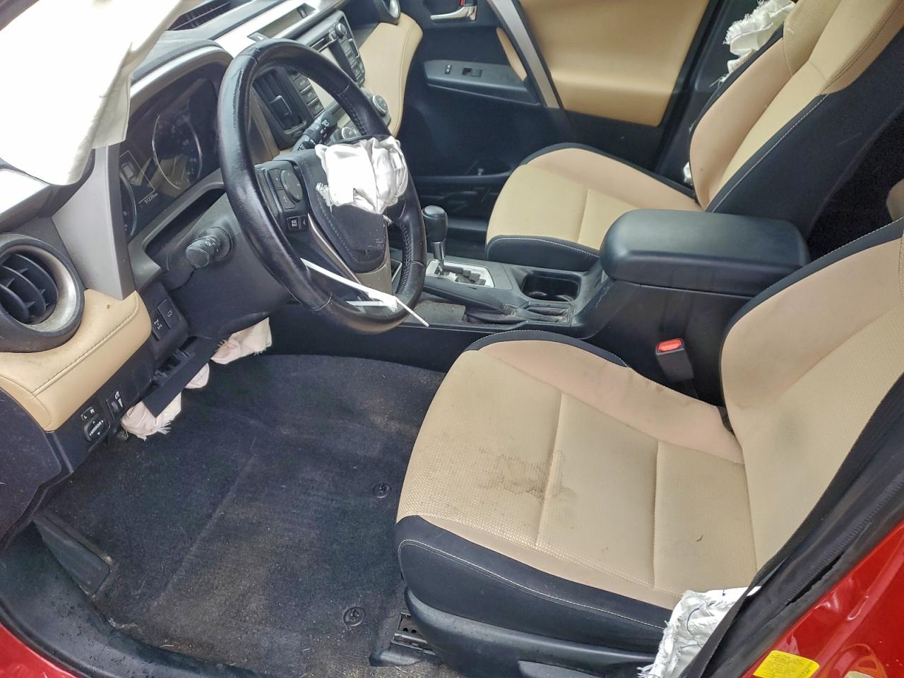 2016 TOYOTA RAV4 XLE photo 7