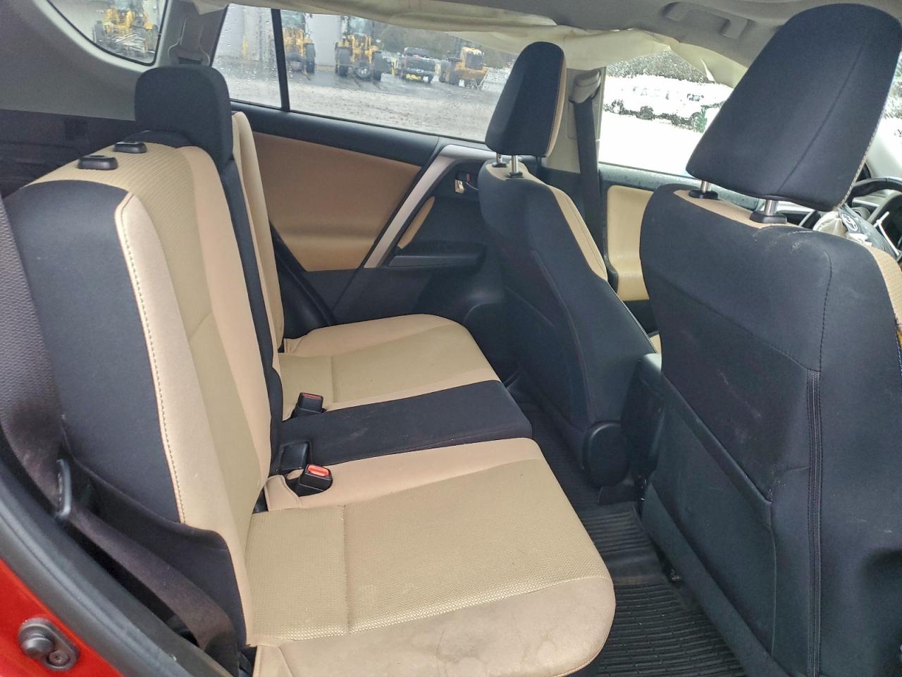 2016 TOYOTA RAV4 XLE photo 11