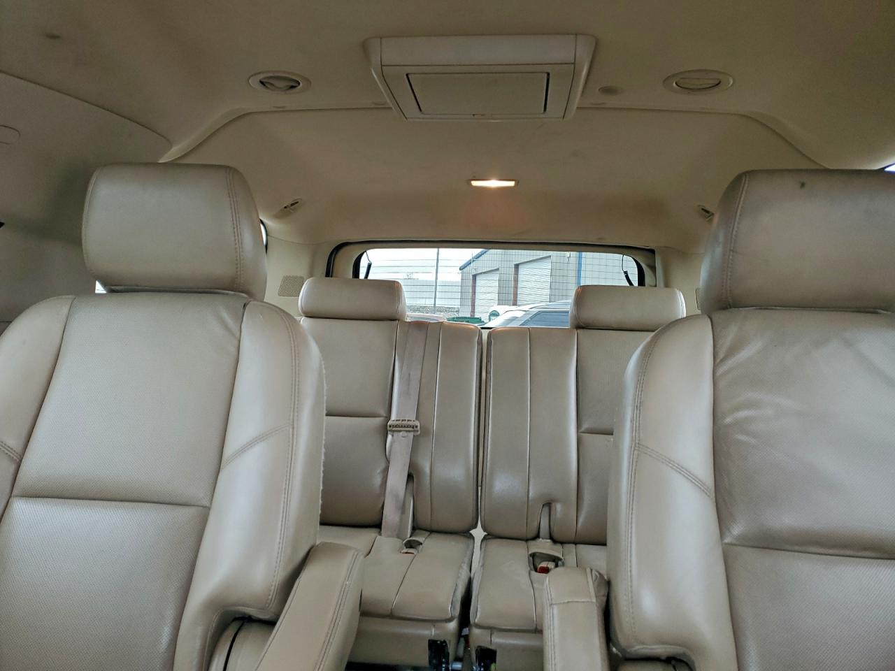 2011 GMC YUKON XL DENALI photo 10