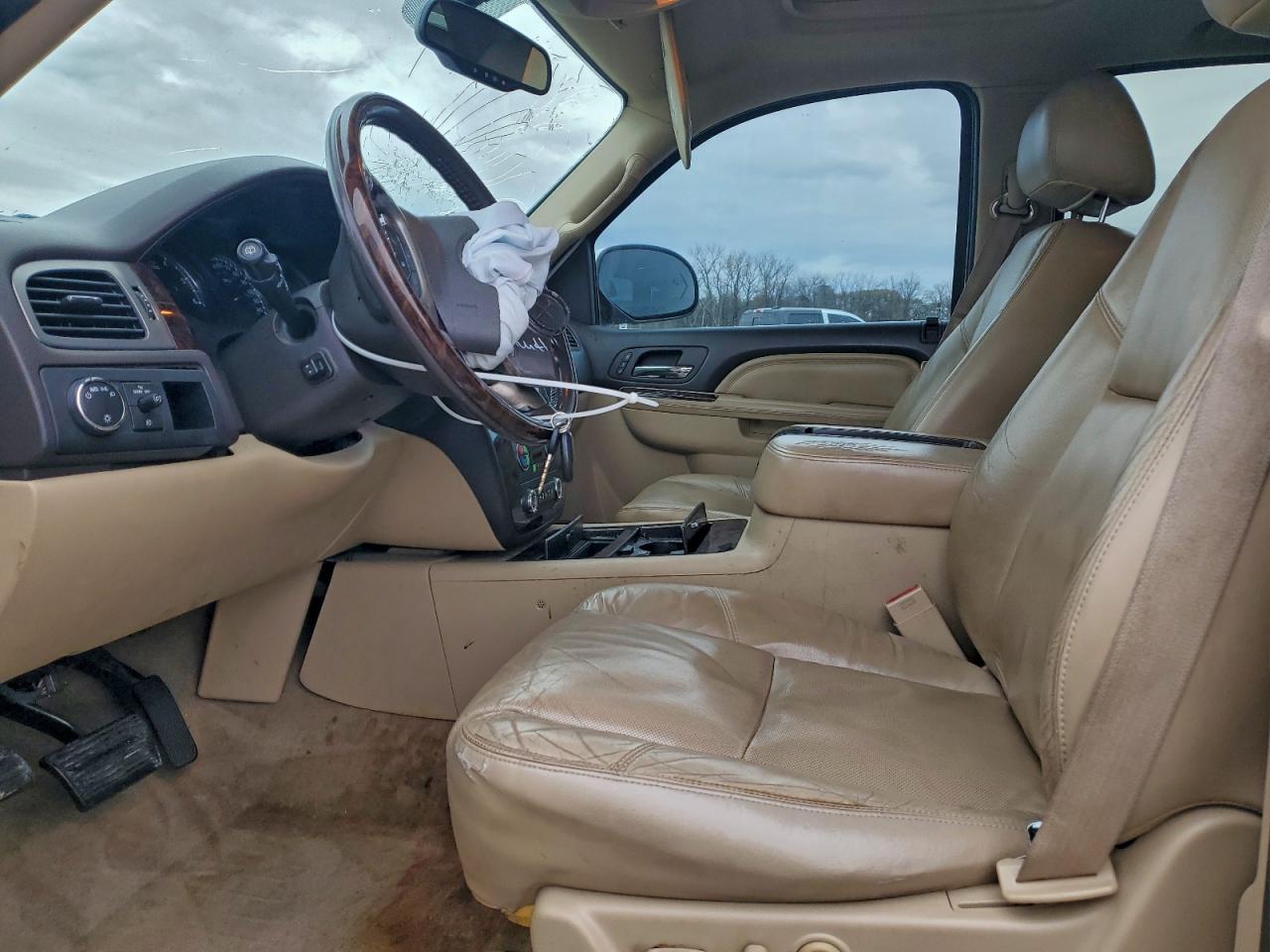 2011 GMC YUKON XL DENALI photo 7