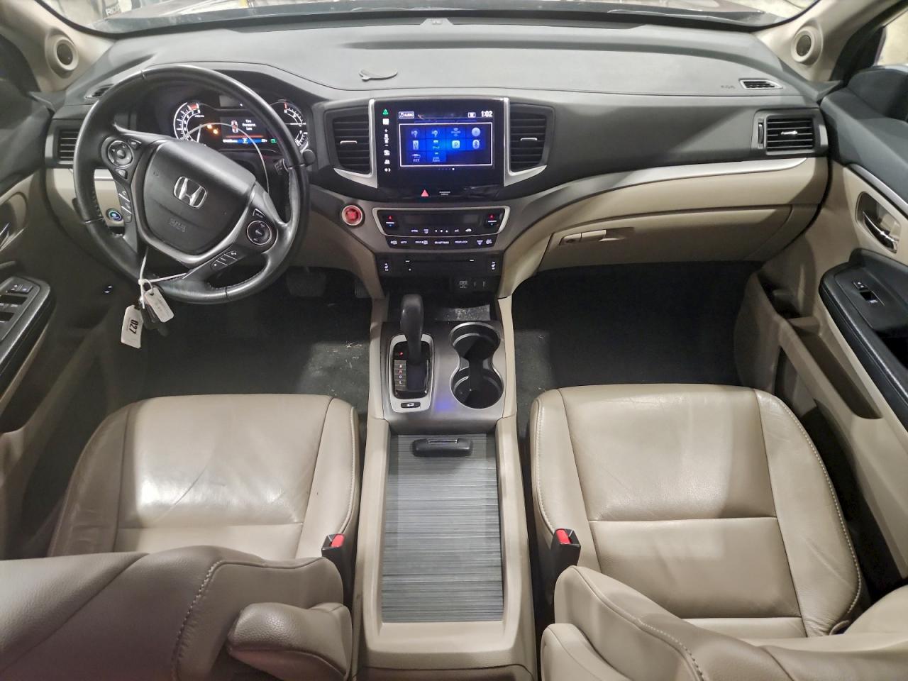 2016 HONDA PILOT EXL photo 8