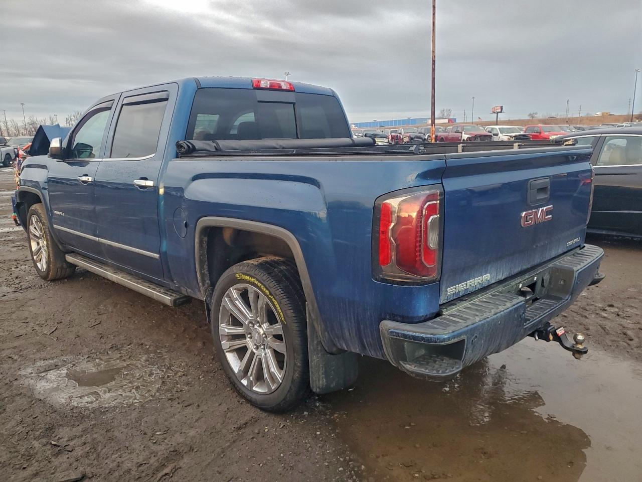 2017 GMC SIERRA K1500 DENALI photo 2
