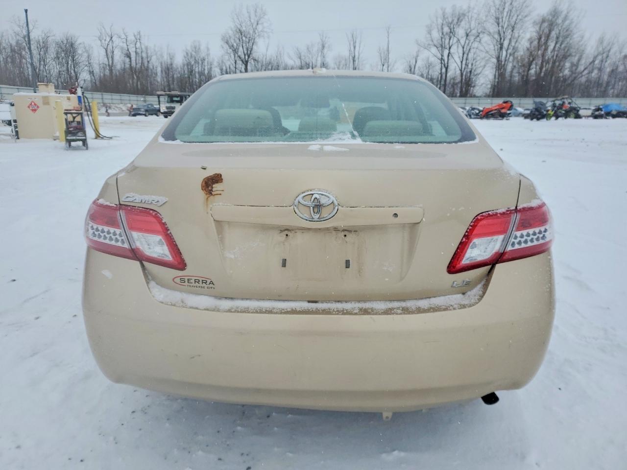 2010 TOYOTA CAMRY BASE photo 6