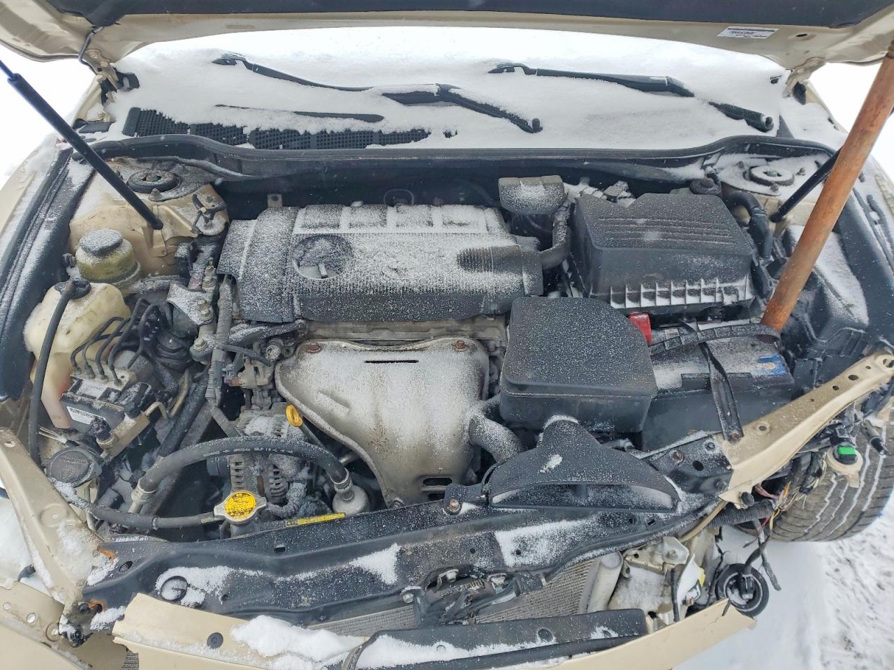 2010 TOYOTA CAMRY BASE photo 11