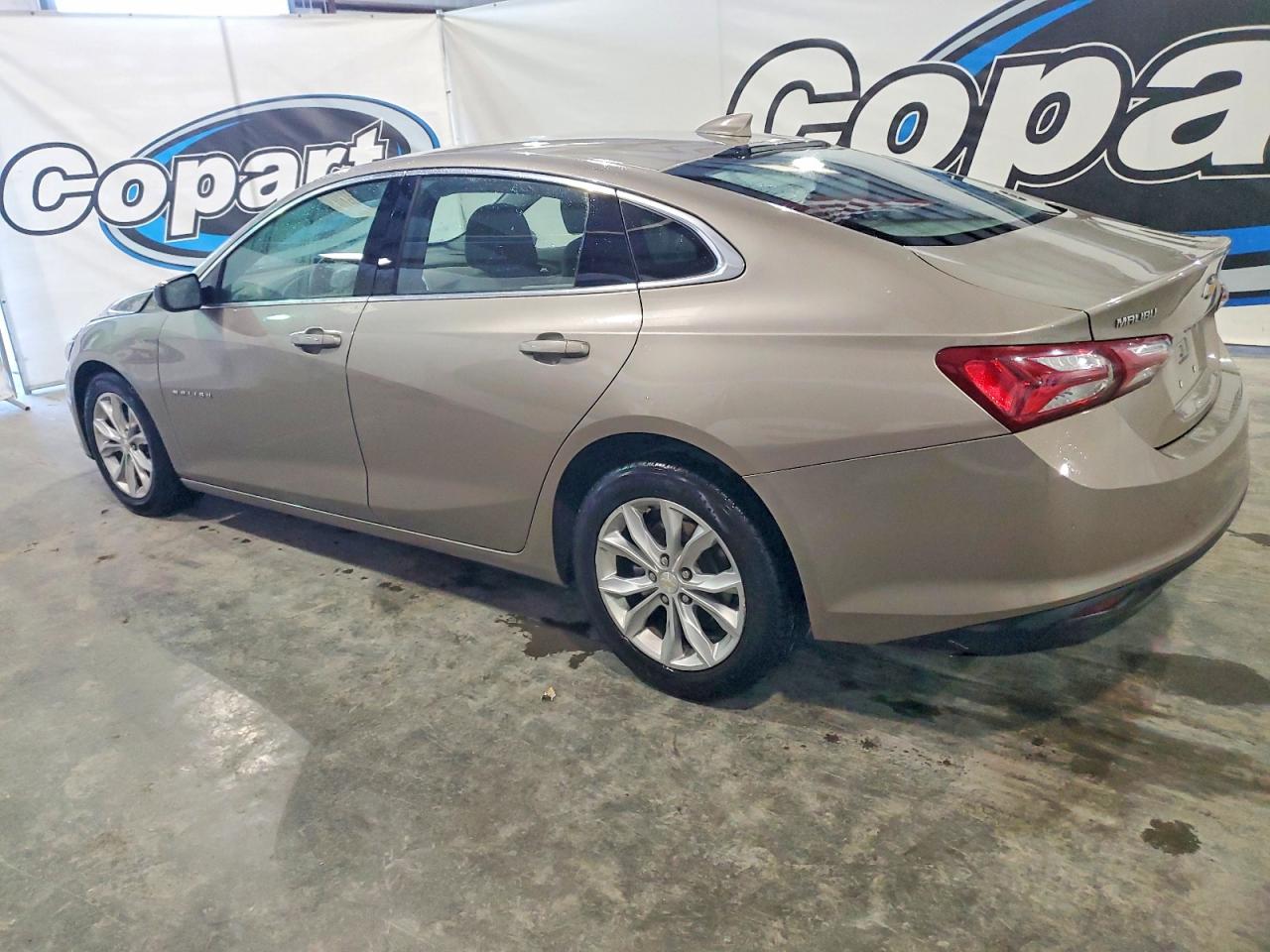 2022 CHEVROLET MALIBU LT photo 2
