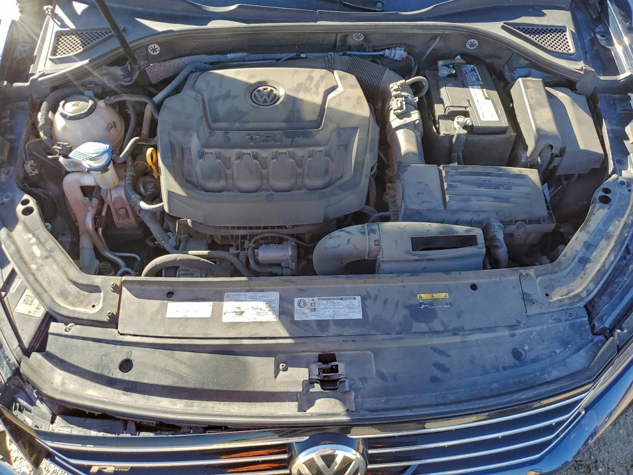 2018 VOLKSWAGEN PASSAT S photo 11