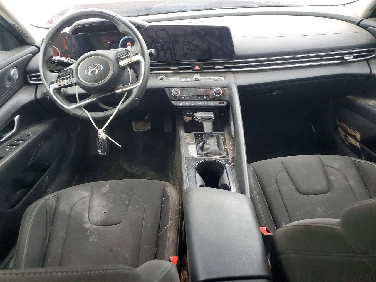 2023 HYUNDAI ELANTRA SEL photo 22