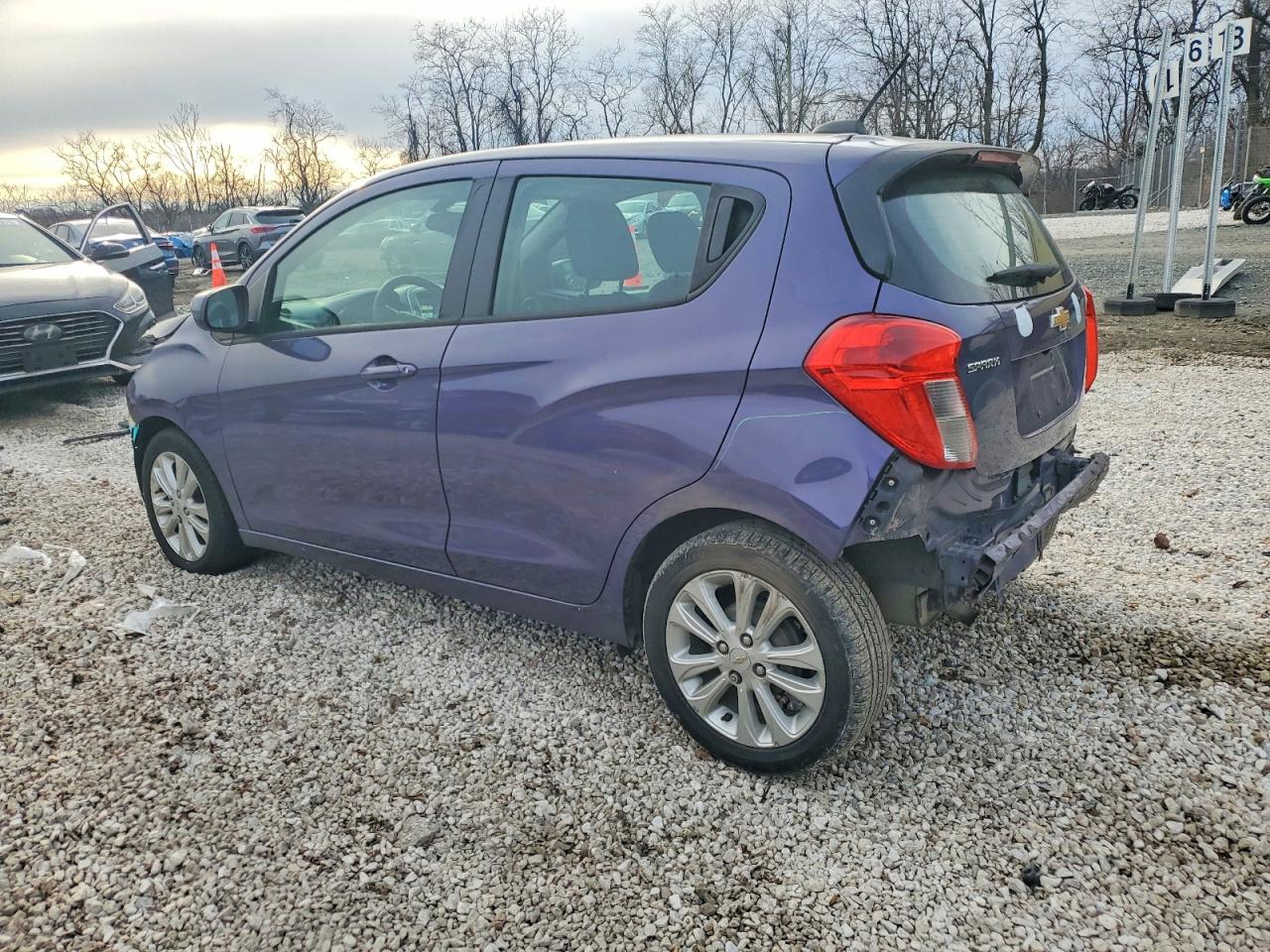 2017 CHEVROLET SPARK 1LT photo 2