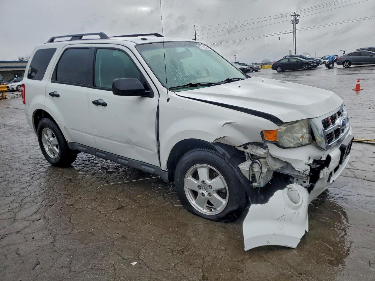 2011 FORD ESCAPE XLT photo 4
