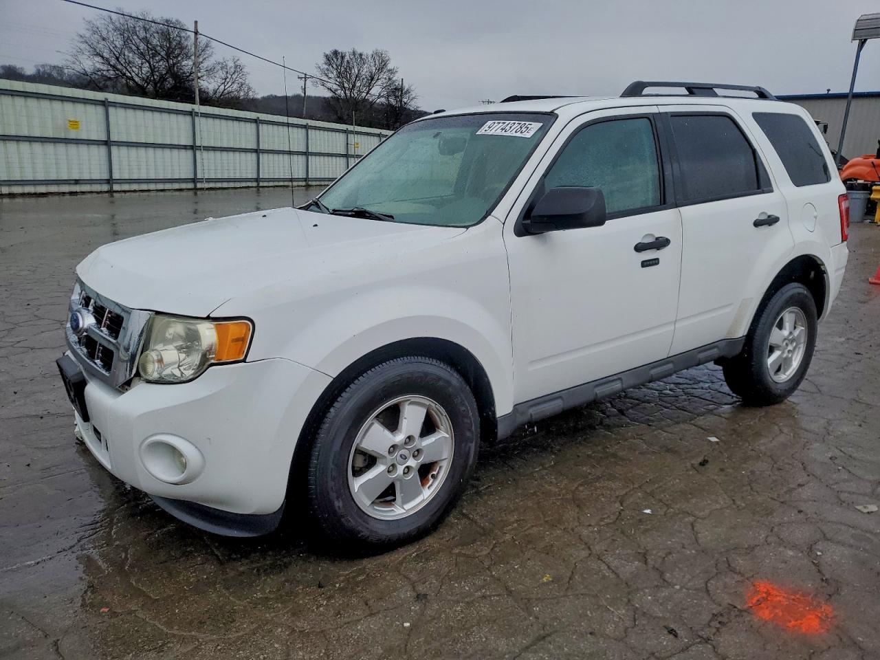 2011 FORD ESCAPE