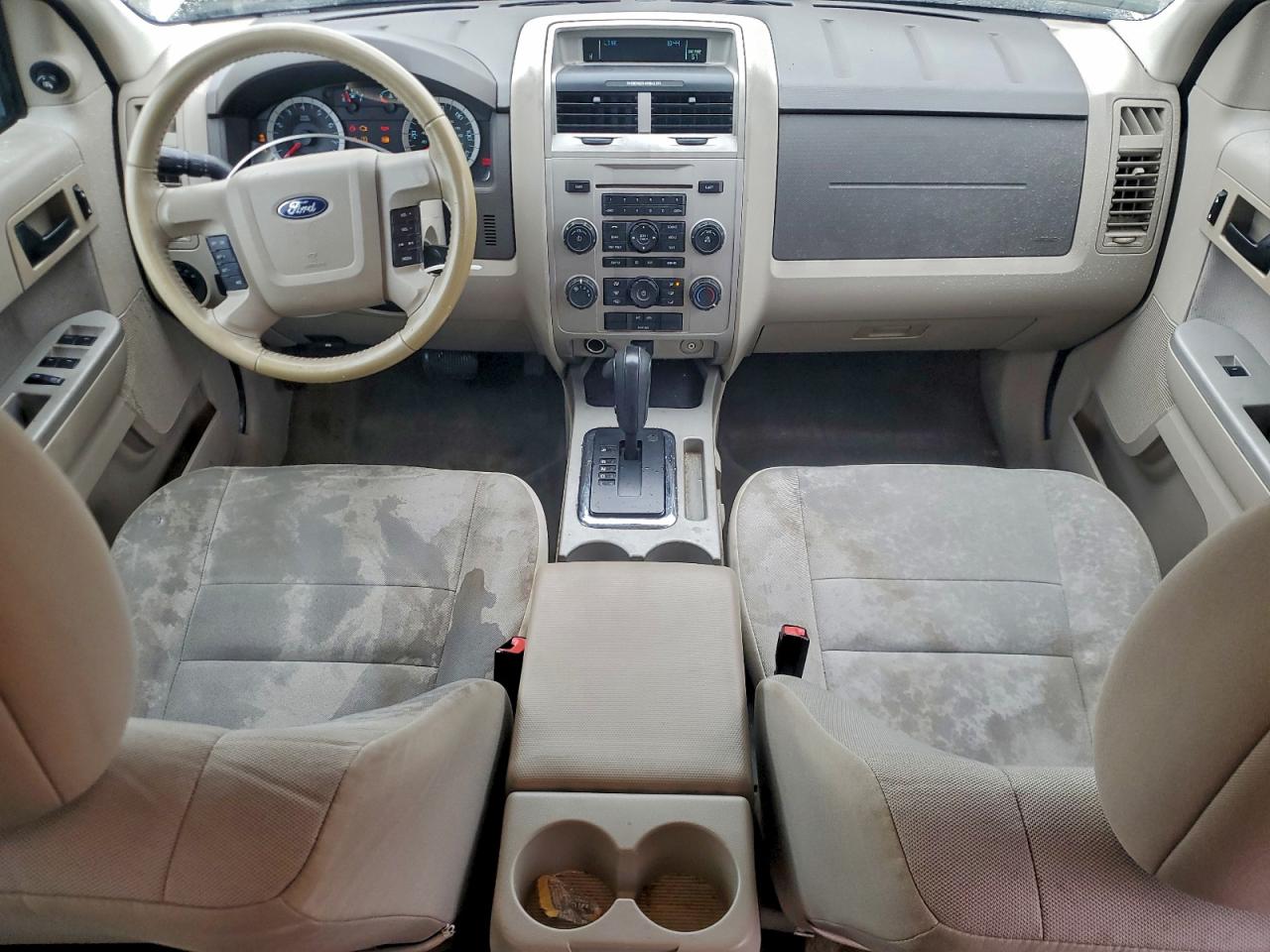 2011 FORD ESCAPE XLT photo 8