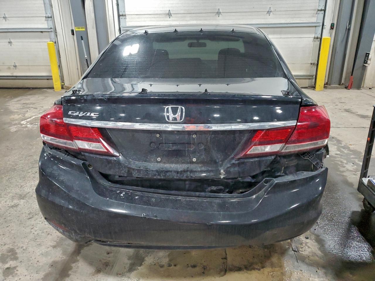 2015 HONDA CIVIC LX photo 16