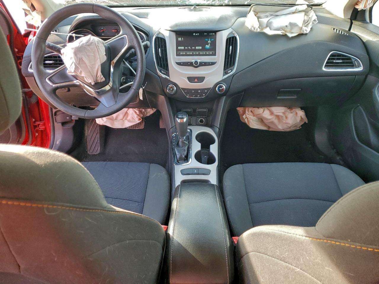 2017 CHEVROLET CRUZE LS photo 8
