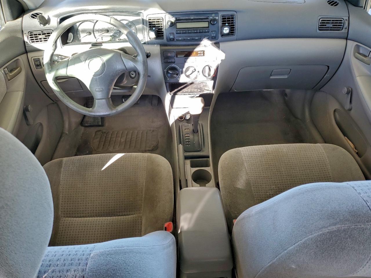 2005 TOYOTA COROLLA CE photo 8