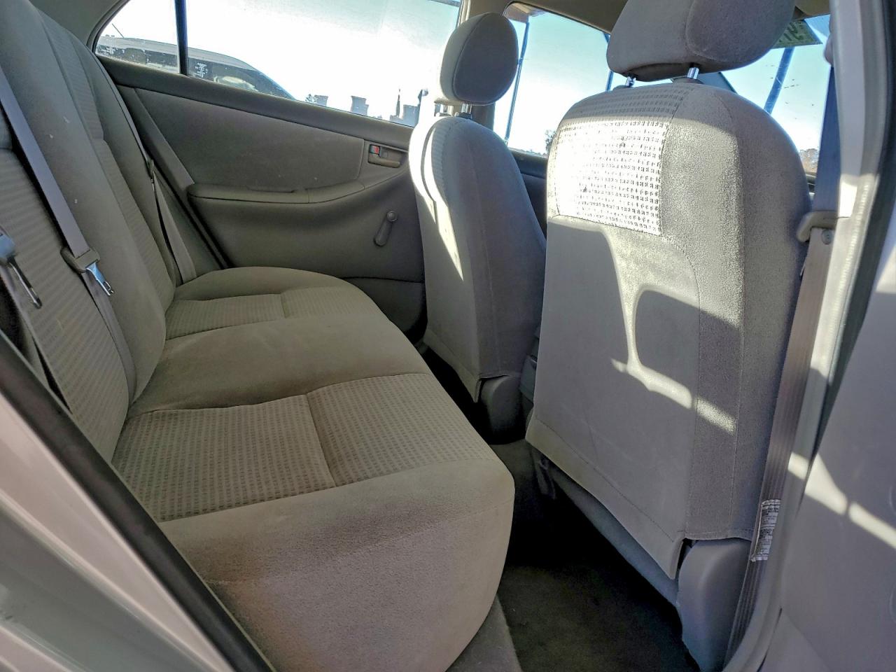 2005 TOYOTA COROLLA CE photo 10