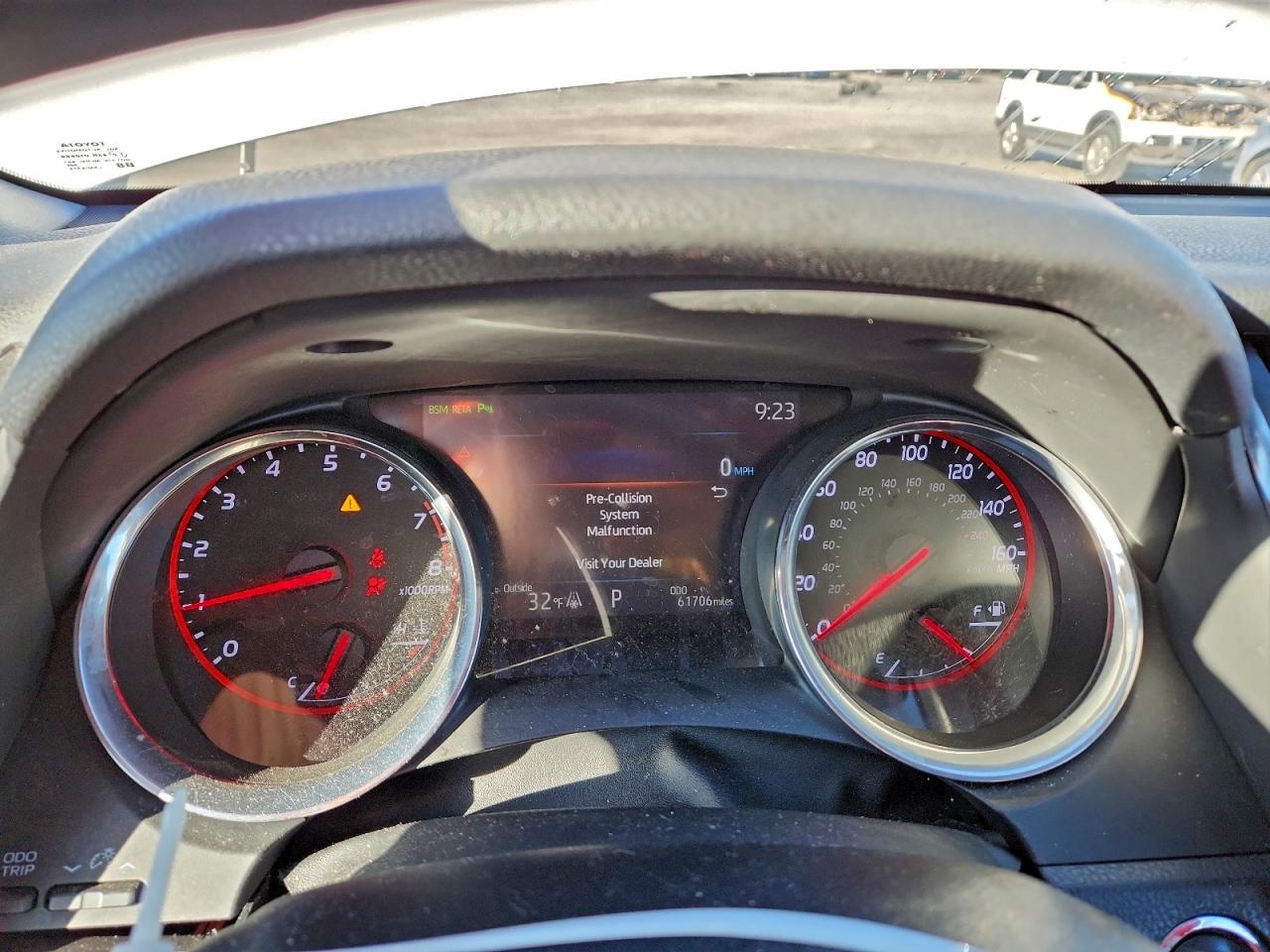 2019 TOYOTA CAMRY XSE photo 17