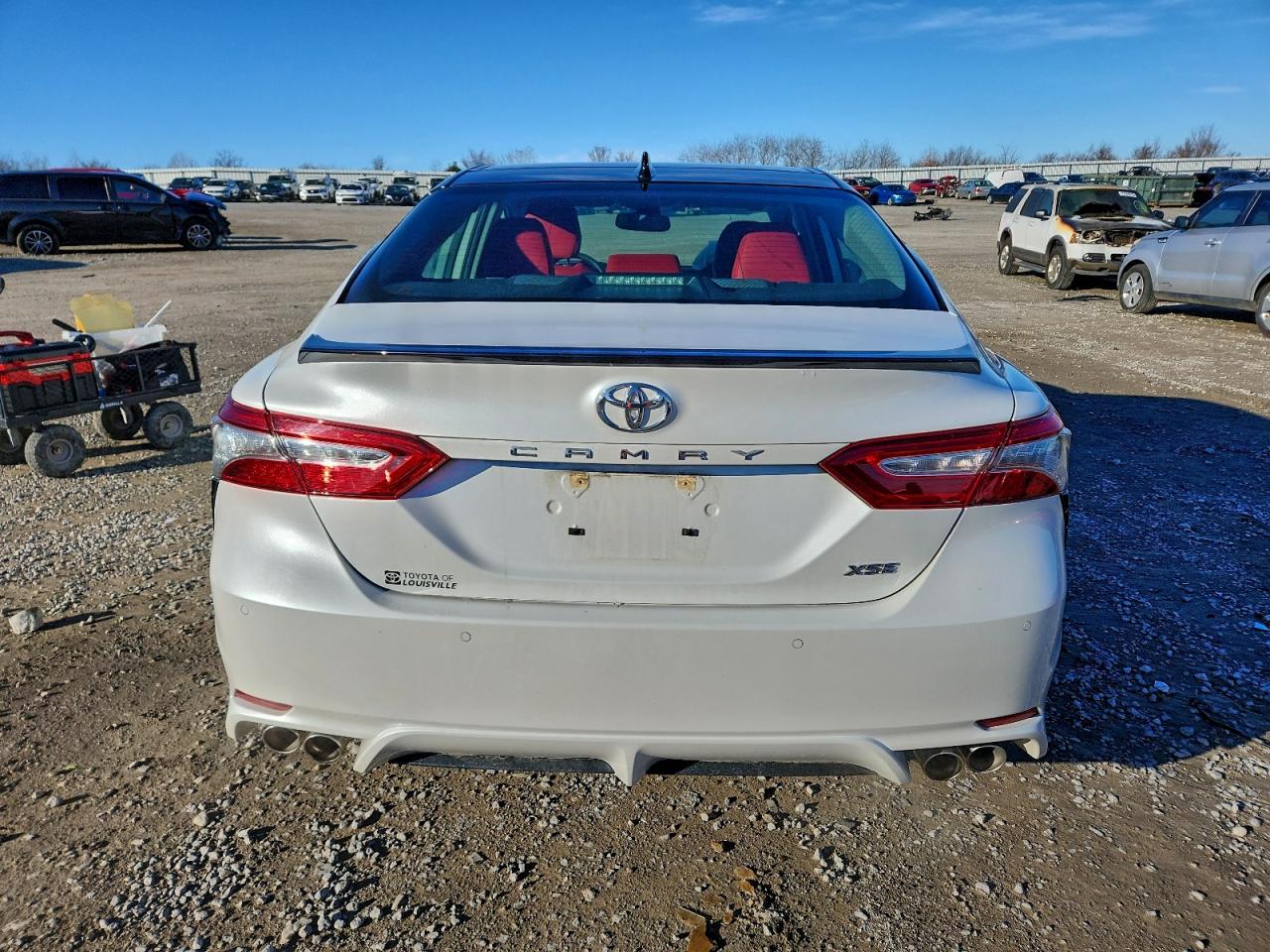 2019 TOYOTA CAMRY XSE photo 11