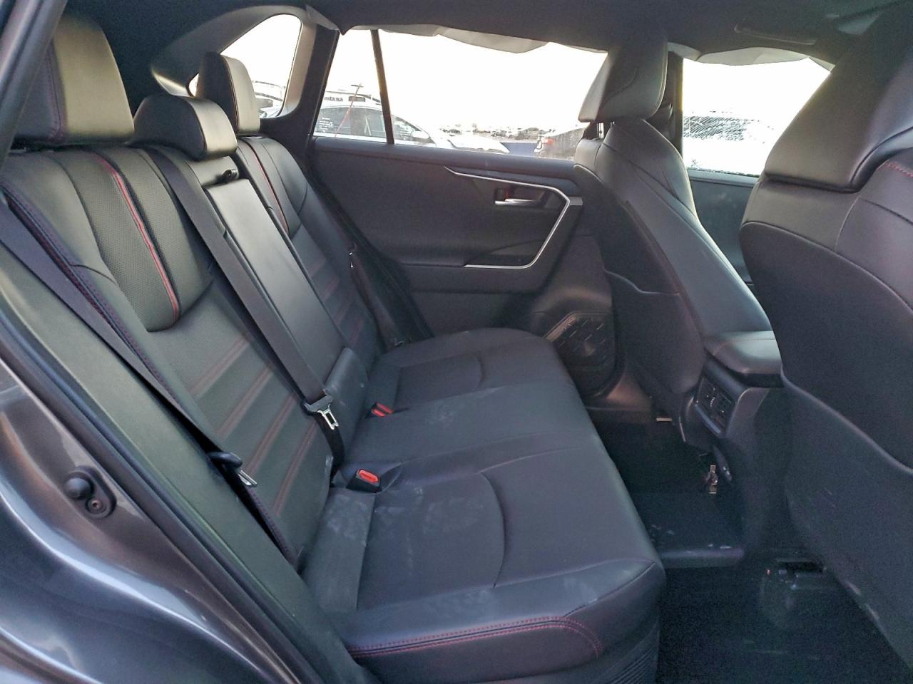 2024 TOYOTA RAV4 PRIME XSE photo 11