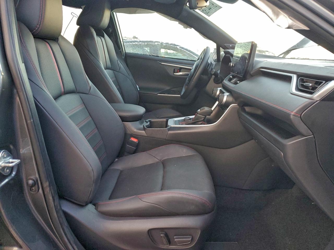 2024 TOYOTA RAV4 PRIME XSE photo 7
