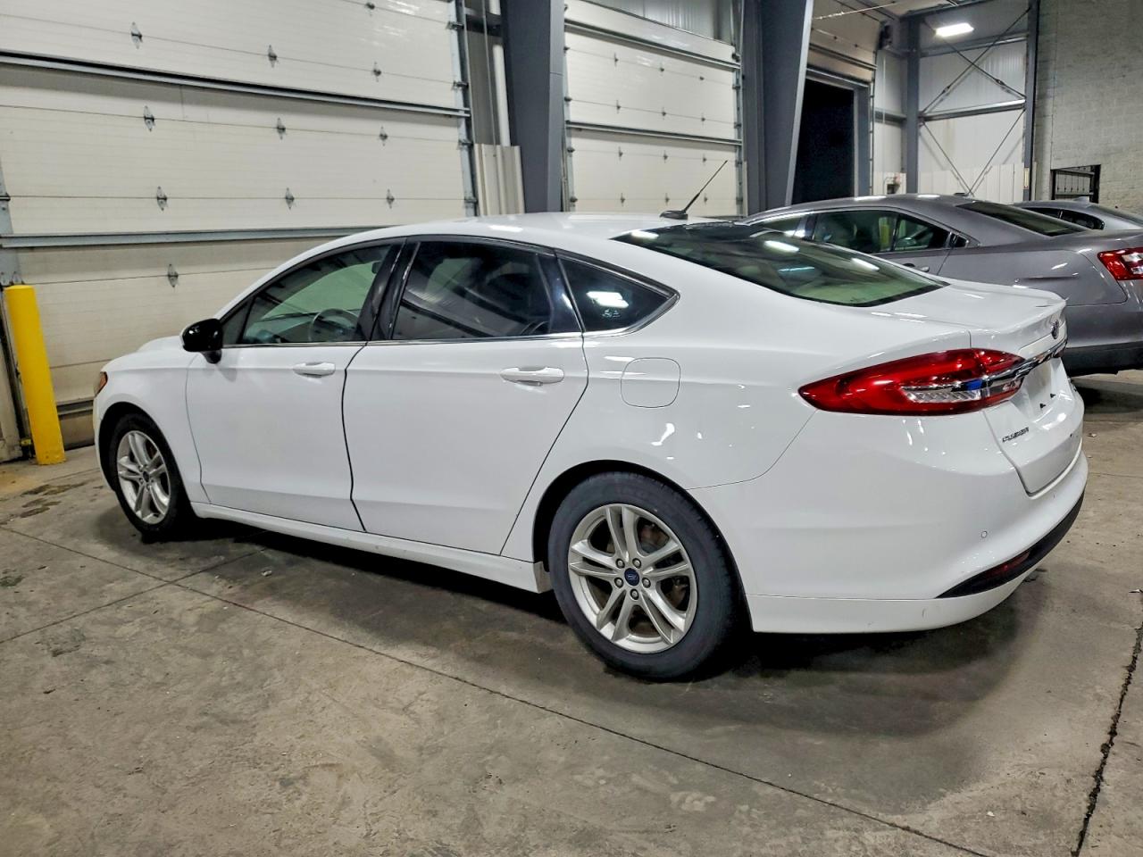 2018 FORD FUSION SE photo 2