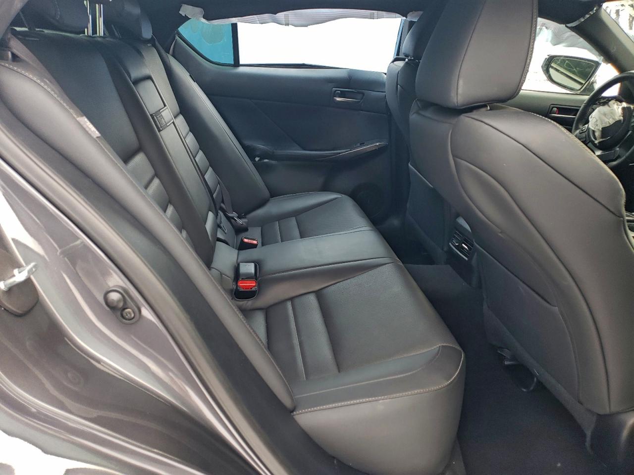 2025 LEXUS IS 350 F SPORT photo 10