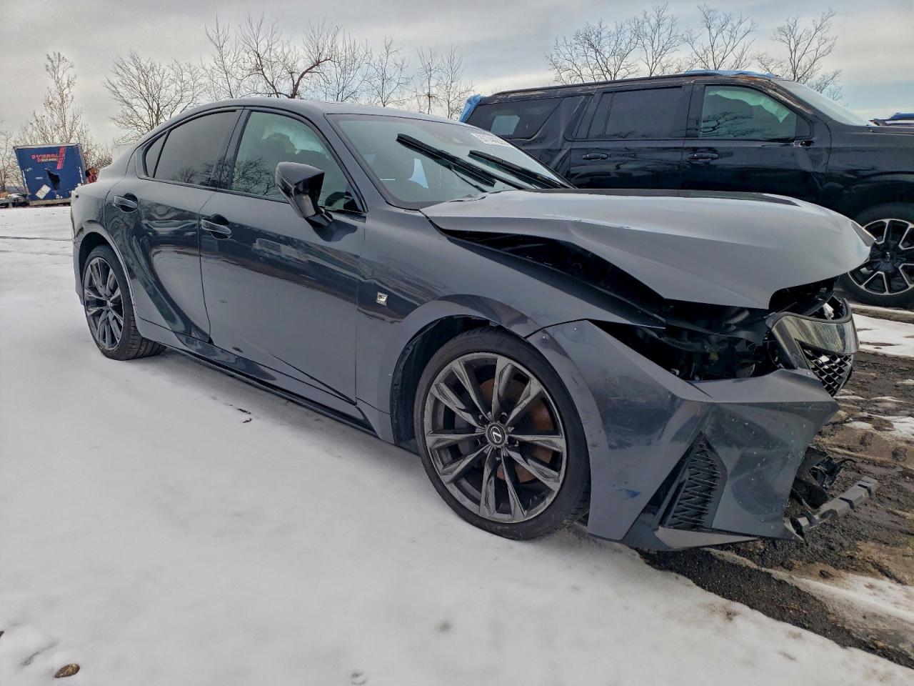 2025 LEXUS IS 350 F SPORT photo 4