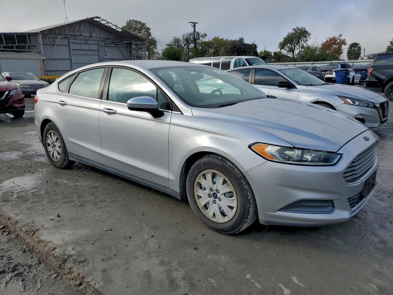 2013 FORD FUSION S photo 4