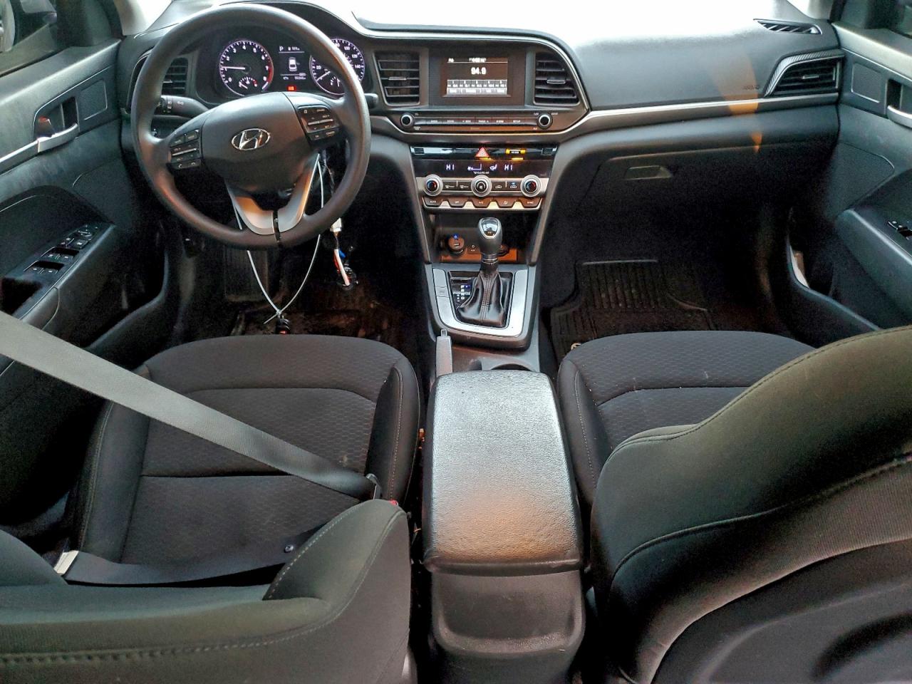 2020 HYUNDAI ELANTRA SE photo 8