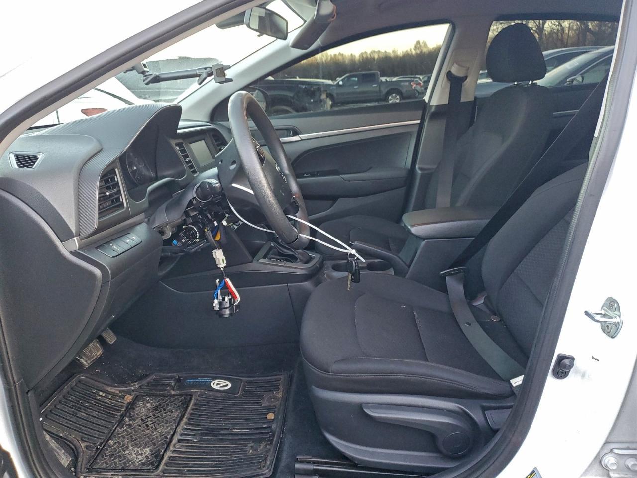 2020 HYUNDAI ELANTRA SE photo 7