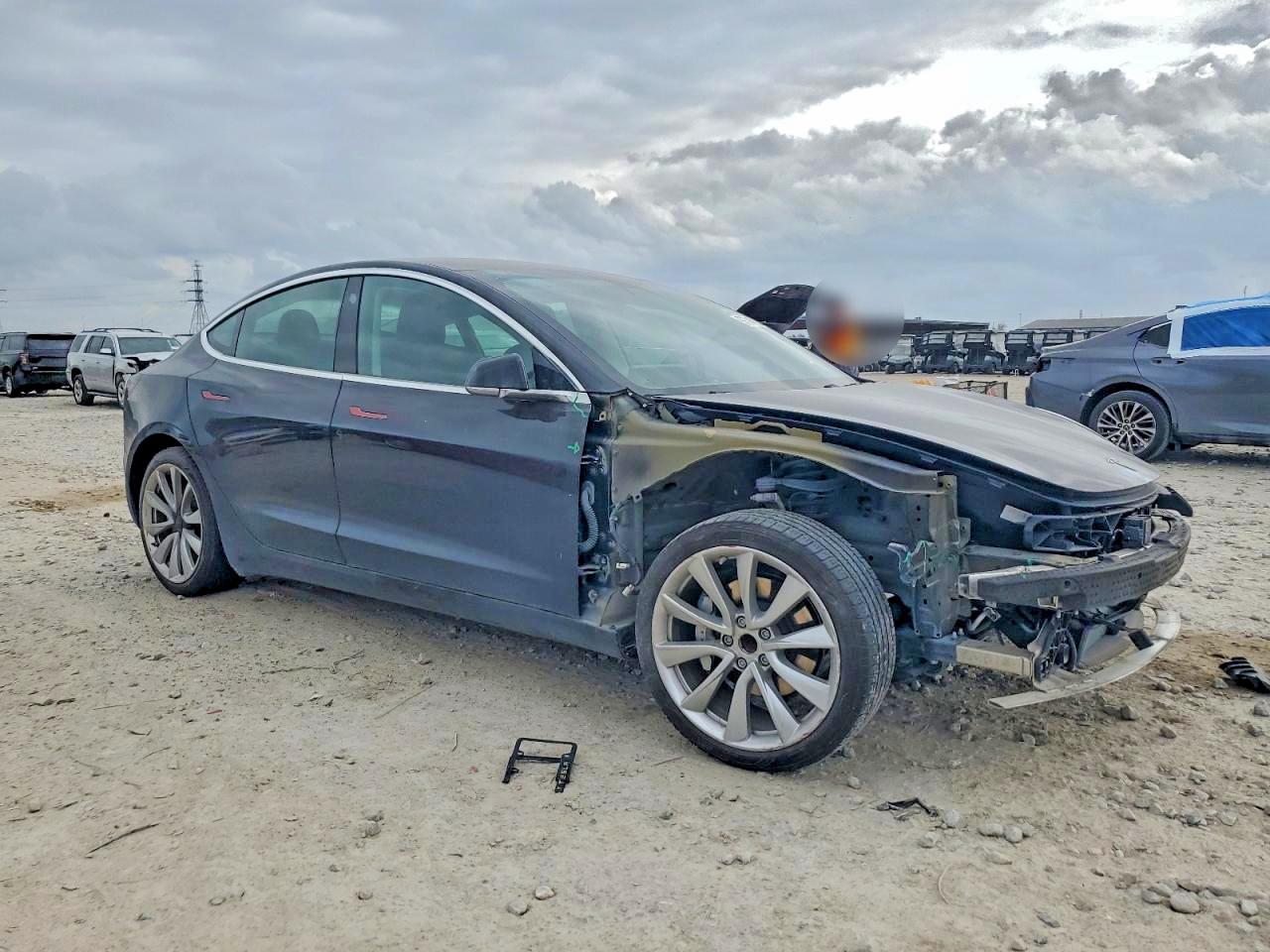 2019 TESLA MODEL 3 photo 4