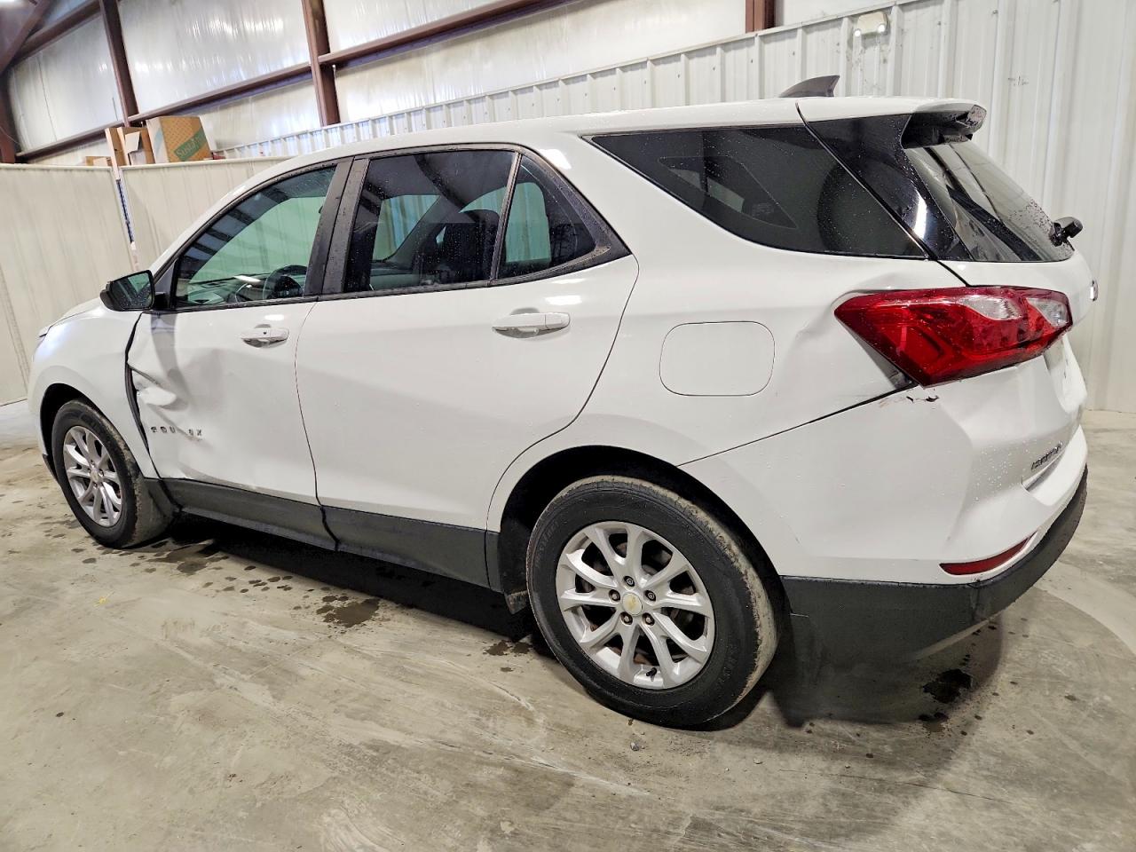 2020 CHEVROLET EQUINOX LS photo 2