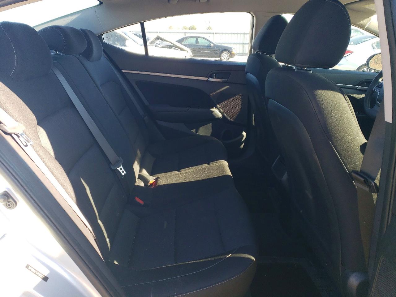 2018 HYUNDAI ELANTRA SEL photo 10