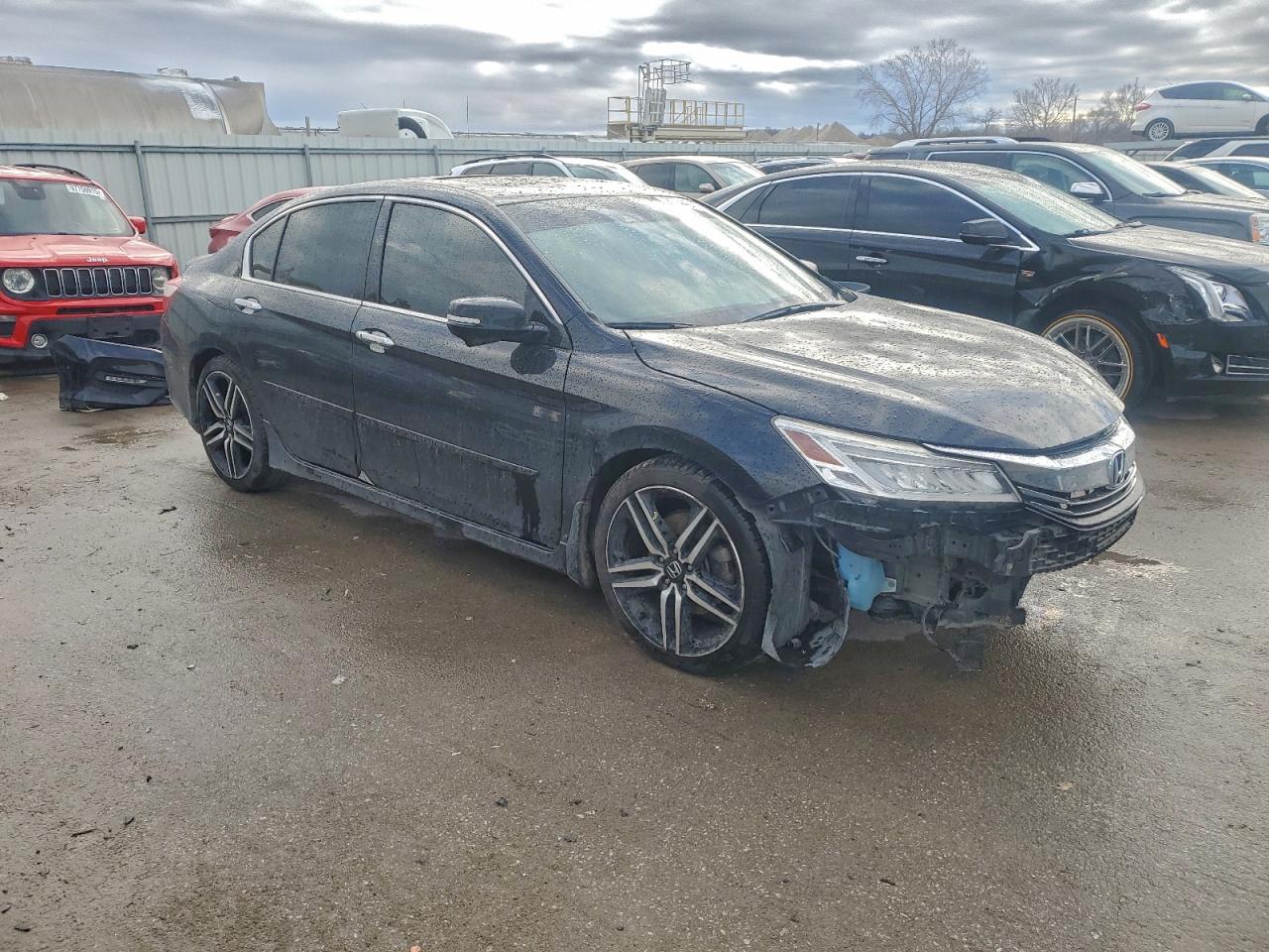 2017 HONDA ACCORD TOURING photo 4